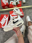 Nike AirMax 90 Premium Creme c/ Preto e Bege