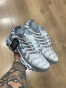 Nike AirMax TN Branco c/ Cinza e Verde Menta