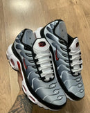 Air Max TN Plus Cinza Com Preto
