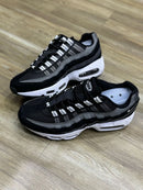 Nike AirMax 95 Preto c/ Cinza