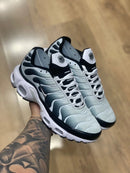 Nike AirMax TN Branco c/ Cinza e Preto