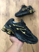 Nike Shox e Supreme Preto c/ Dourado