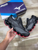 Mizuno Prophecy 15 Preto c/ Cinza e Vermelho