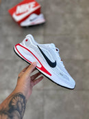 Nike Journey Run Branco c/ Vermelho e Preto