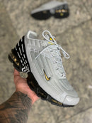 Nike AirMax TN Plus 3 Branco Cinza c/ Preto e Dourado