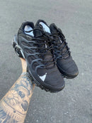 Nike AirMax Terrascape Preto c/ Respingos Brancos