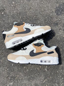 Nike AirMax 90 Bege c/ Branco e Preto