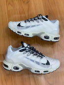 Air Max TN Terrascape Plus Creme Com Preto