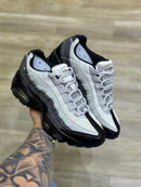 Nike AirMax 95 Cinza Claro c/ Branco e Preto