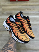 Nike AirMax TN Laranja c/ Preto e Branco
