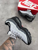 Nike AirMax 95 Branco c/ Cinza e Preto
