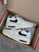 Nike AirMax 90 Premium Creme c/ Preto e Bege