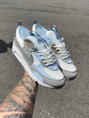 Nike AirMax 90 Branco c/ Azul Bebê e Cinza