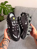 Nike Shox 12 Molas Retrô Preto c/ Cinza e Branco