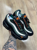 Nike AirMax 95 NOVO Preto c/ Verde e Laranja