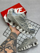 Nike Shox 12 Molas Retrô Cinza Claro c/ Branco