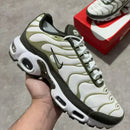 Nike Air Max TN Plus Branco e Verde-Militar