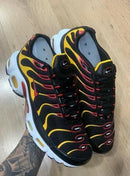 Nike Air Max TN Plus Preto c/ Amarelo e Vermelho