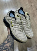 Nike Air Max TN Plus Bege c/ Amarelo