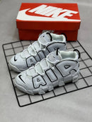 Nike Air More Uptempo Branco c/ Preto