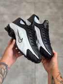 Nike Shox R4 Preto c/ Branco