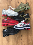 Nike Shox e Supreme Preto c/ Dourado