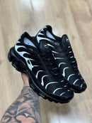 Nike AirMax TN Preto c/ Listras Brancas