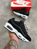 Nike AirMax 95 Preto c/ Cinza e Branco