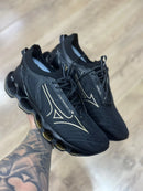 Mizuno Prophecy 14 Preto c/ Dourado Fosco
