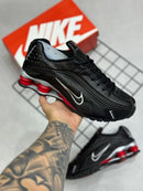 Nike Shox R4 Preto c/ Prata e Vermelho
