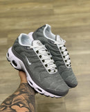 Nike AirMax TN Cinza c/ Branco