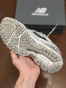 New Balance 1906R Grafite e Branco