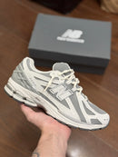 New Balance 1906R Cinza Claro