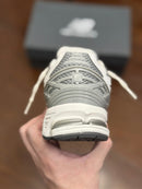 New Balance 1906R Cinza Claro