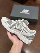 New Balance 1906R Cinza Claro