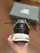 New Balance 1906R Preto e Branco