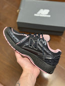 New Balance 1906R Marinho e Rosa