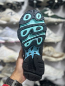 New Balance 1000 Preto / Prata / Azul