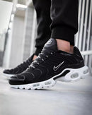Nike AirMax TN Preto c/ Branco 2