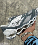 Mizuno Prophecy LS Branco c/ Cinza Chumbo