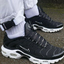 Nike AirMax TN Preto c/ Branco 2