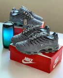 Nike AirMax TN Cinza Cinza Claro c/ Branco