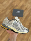 New Balance 1906R Moonrock