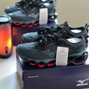 Mizuno Prophecy 13 Preto c/ Cinza e Vermelho