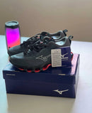 Mizuno Prophecy 13 Preto c/ Cinza e Vermelho