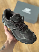 NEW BALANCE 2002 (preto/preto)