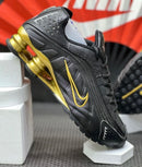 Nike Shox R4 Preto c/ Dourado
