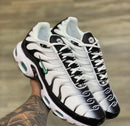 Nike AirMax TN Plus Branco c/ Preto e Verde