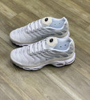 Nike AirMax TN Plus Branco c/ Cinza e Bege