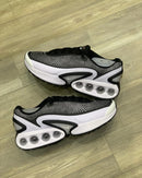 Nike AirMax DN Preto c/ Branco Mesclado